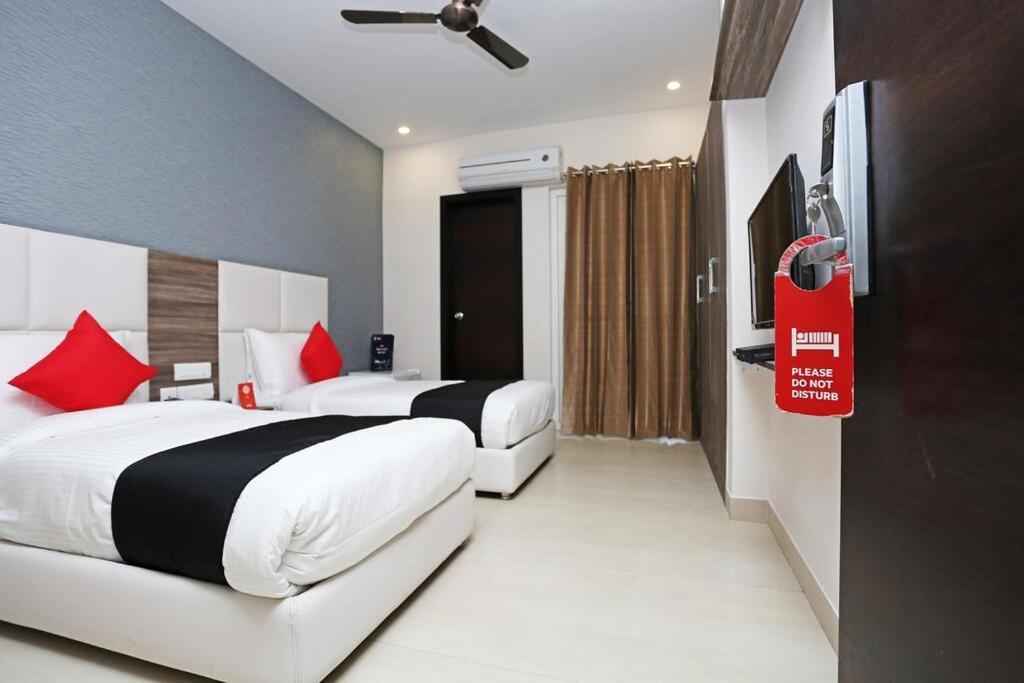 Mavens Inn Gurgaon Exterior foto